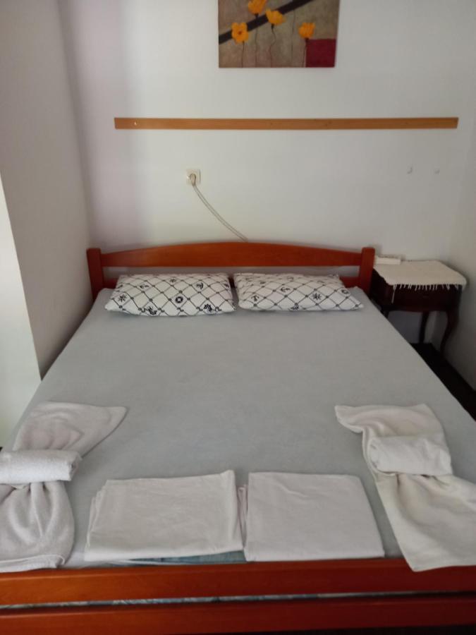 Sea View Hotel Risan Exterior foto